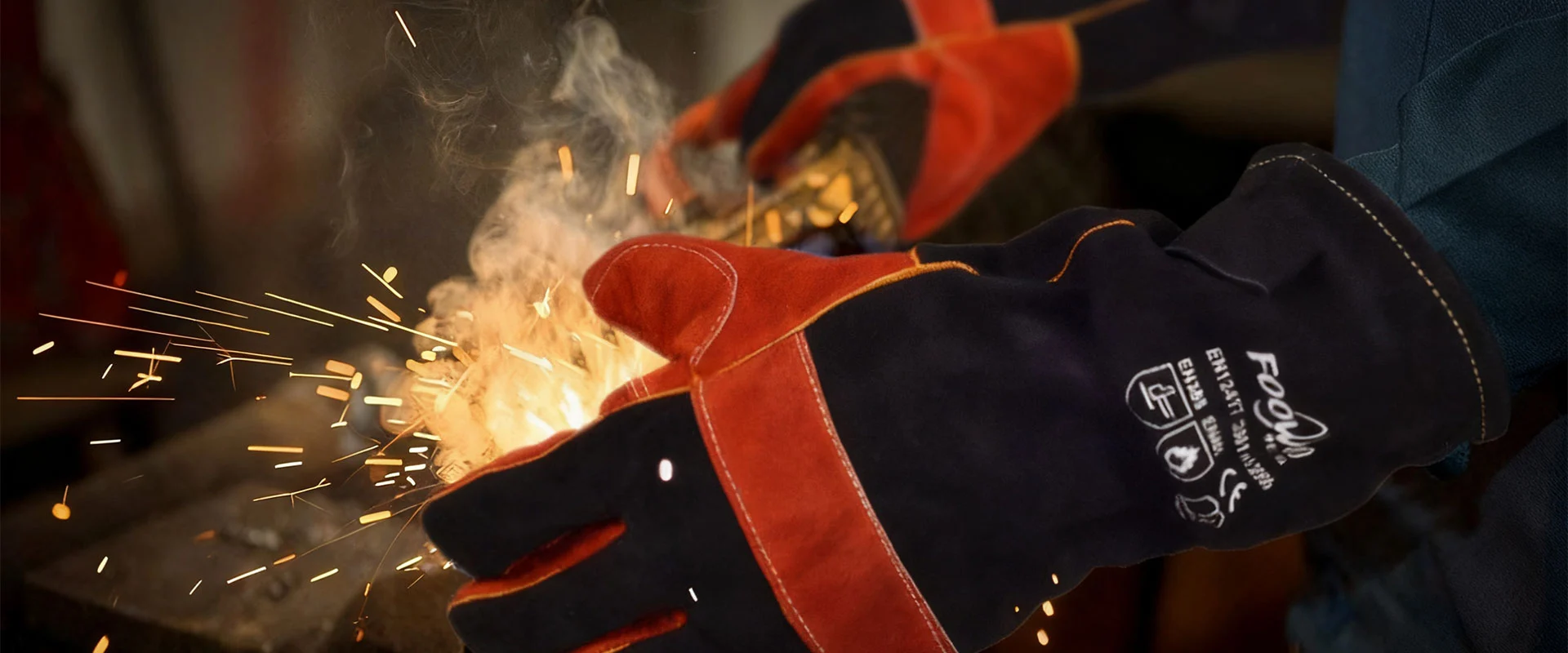 Usine de gants de soudage en Chine